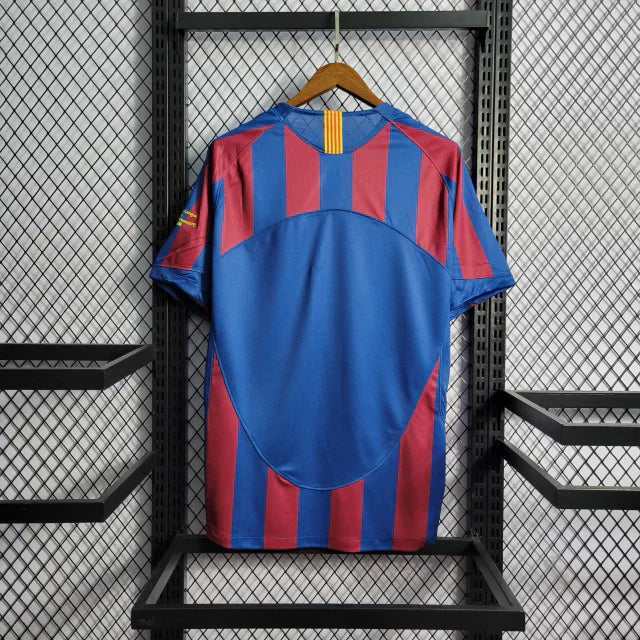 RONALDINHO #10 Barcelona Retro Jersey Home 2006/2007