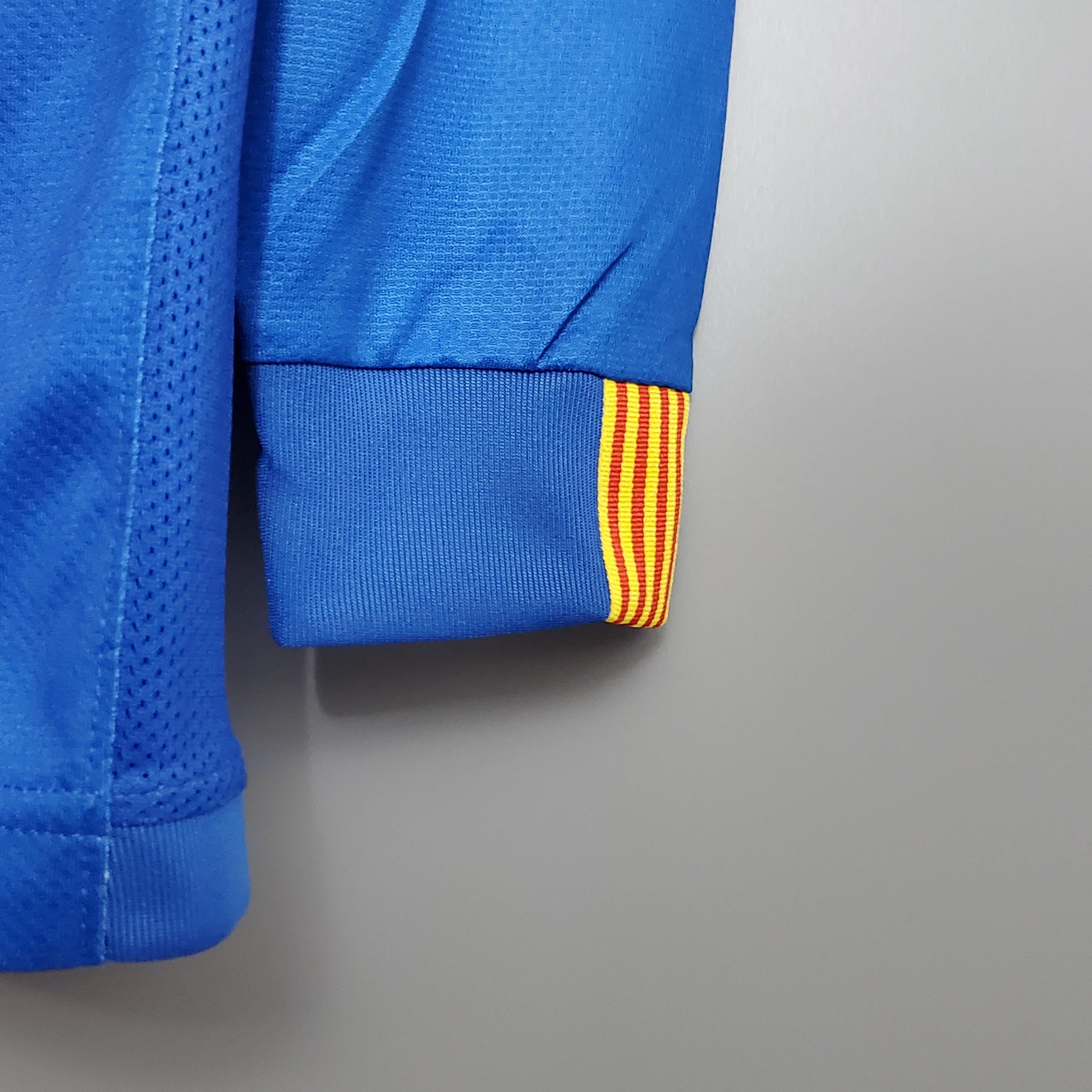 Barcelona Retro Home Jersey 2006/2007 - Long Sleeve